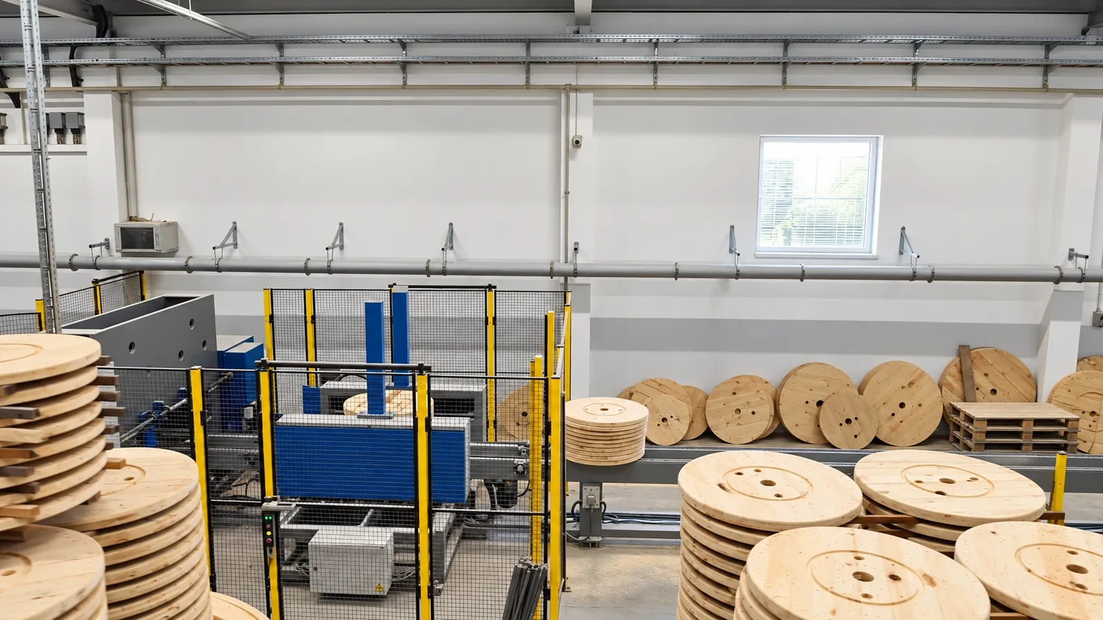 Linia produkcyjna tarcz bębnowych w hali Fallwood