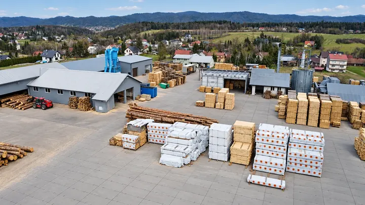 Fallwood – dron magazyn zewnetrzny